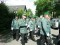 4 Bilder zurück