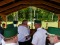 2 Bilder vor
